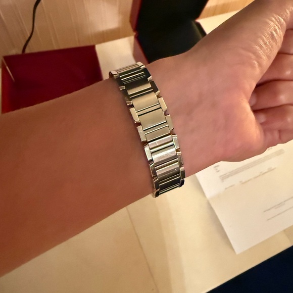 Cartier Silver Watch with Blue Accents - Picture 3 of 16